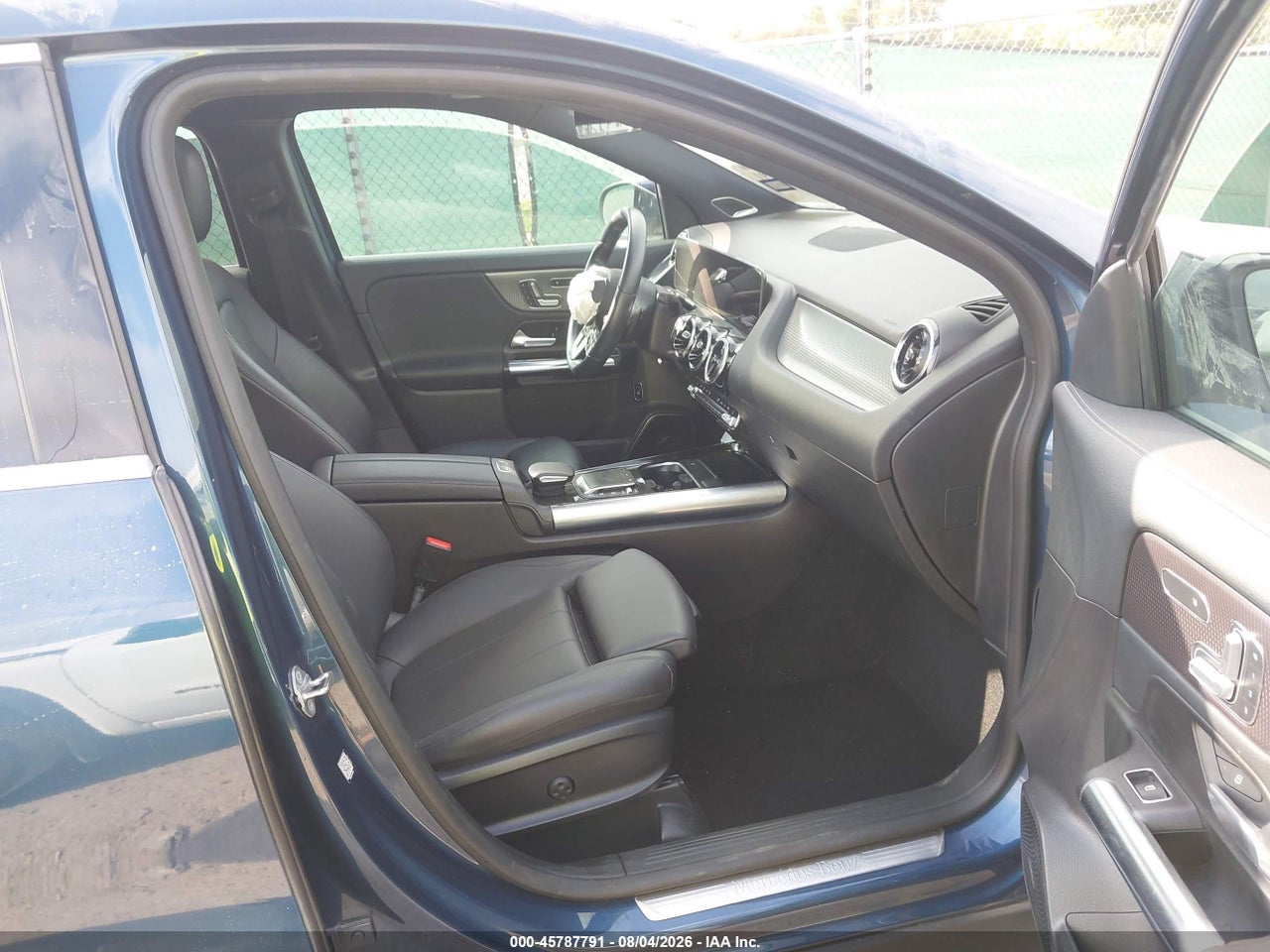 2021 MERCEDES-BENZ GLA 250 · 5/10