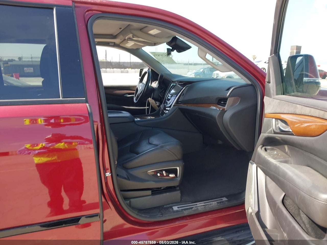 2020 CADILLAC ESCALADE 2WD LUXURY · 5/11