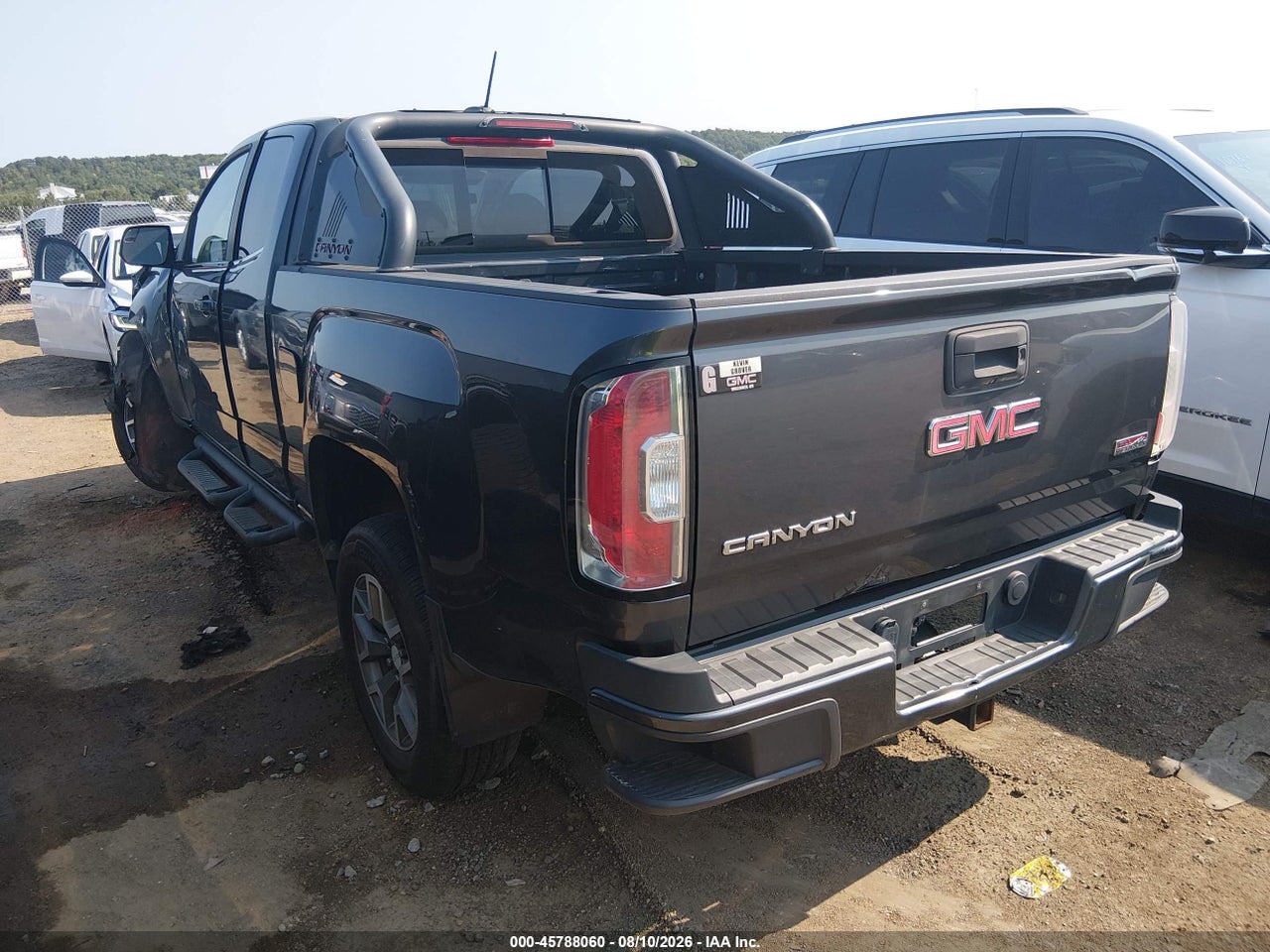 2016 GMC CANYON 4WD SLE · 3/11