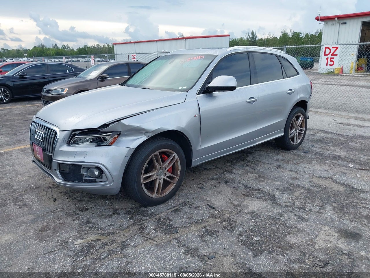 2017 AUDI Q5 3.0T PREMIUM PLUS · 2/10