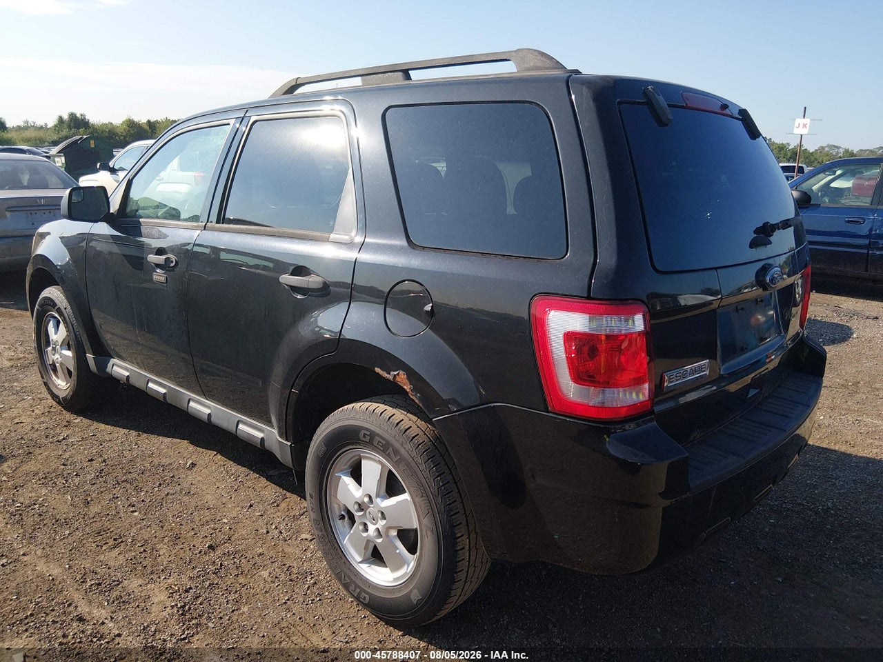 1FMCU0D75BK****** · 2011 FORD ESCAPE XLT · 3/11