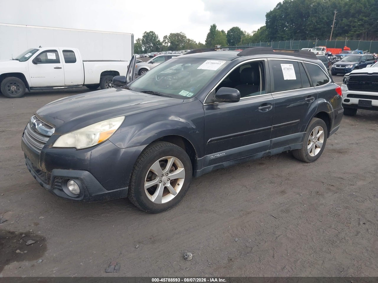 2013 SUBARU OUTBACK 2.5I PREMIUM · 2/11
