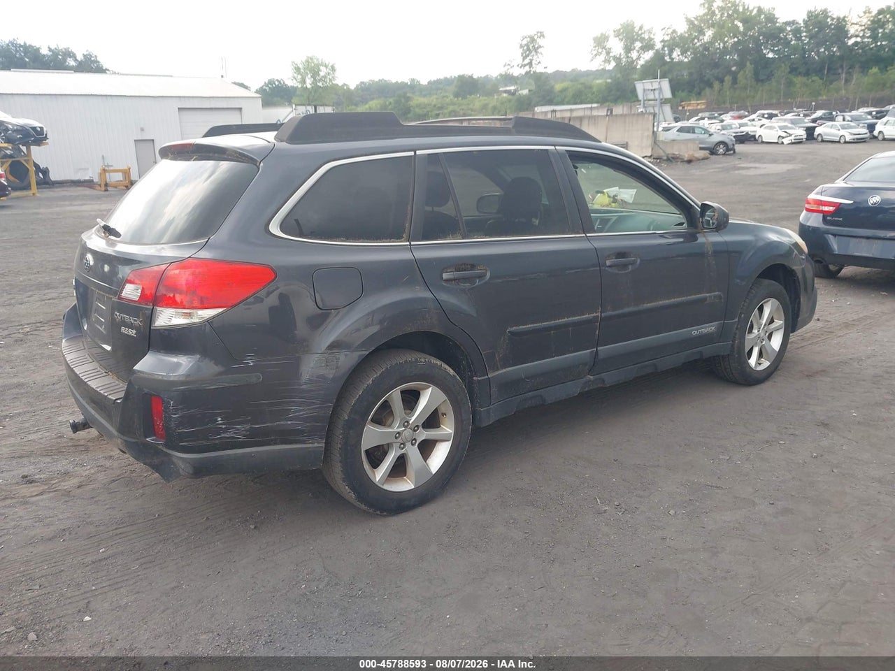 2013 SUBARU OUTBACK 2.5I PREMIUM · 4/11
