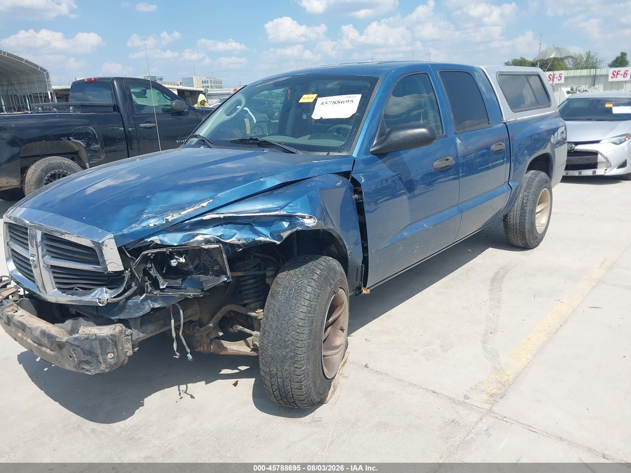 2005 DODGE DAKOTA SLT · 2/10