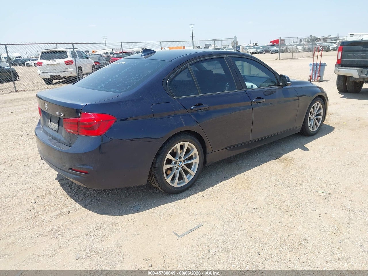 2017 BMW 320I · 4/11