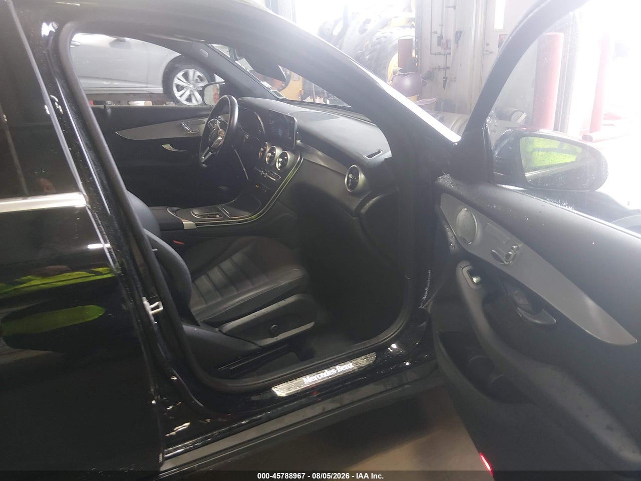 2021 MERCEDES-BENZ GLC 300 4MATIC SUV · 5/11