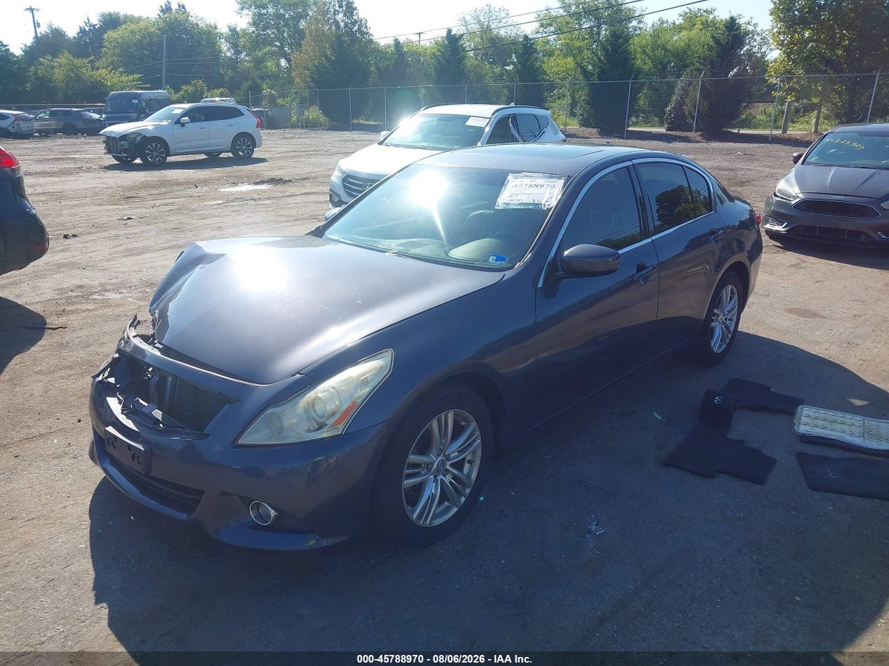 2010 INFINITI G37X · 2/11