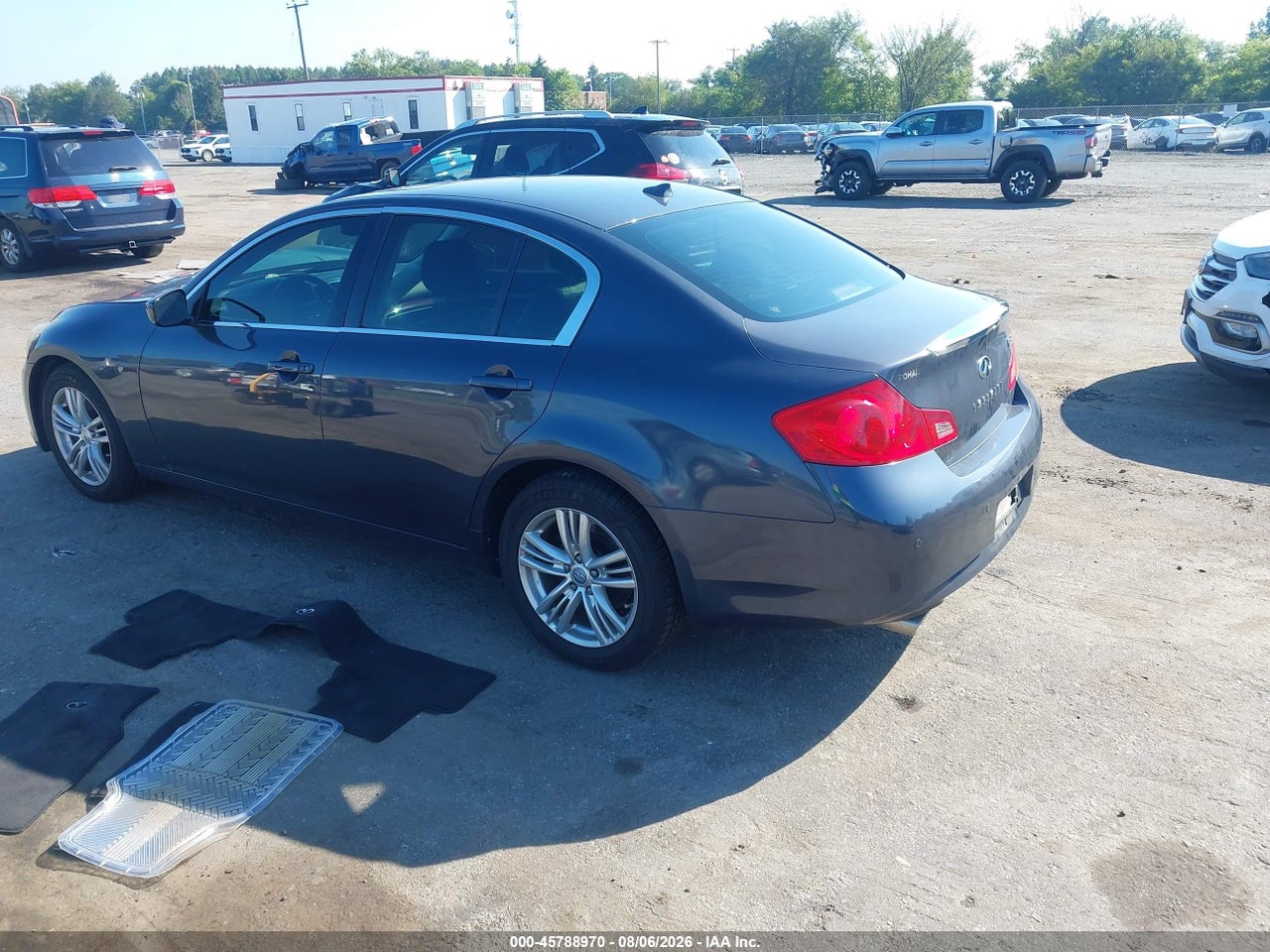 2010 INFINITI G37X · 3/11