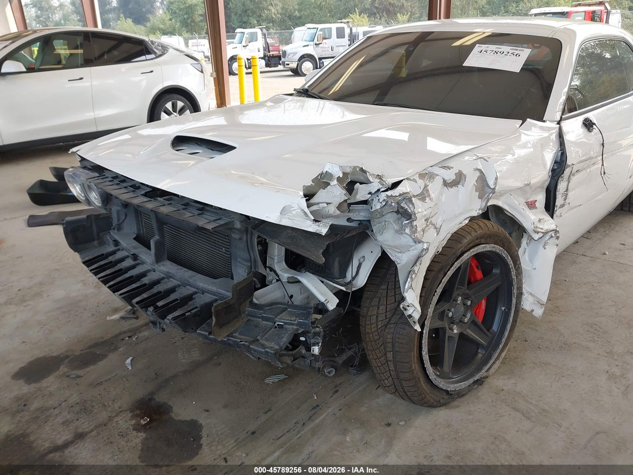 2016 DODGE CHALLENGER SRT 392 · 6/11