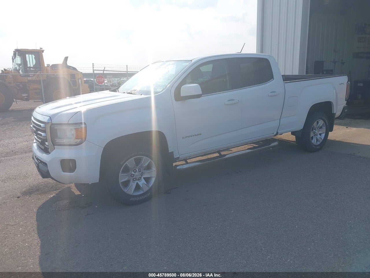 2017 GMC CANYON 4WD SLE · 2/11