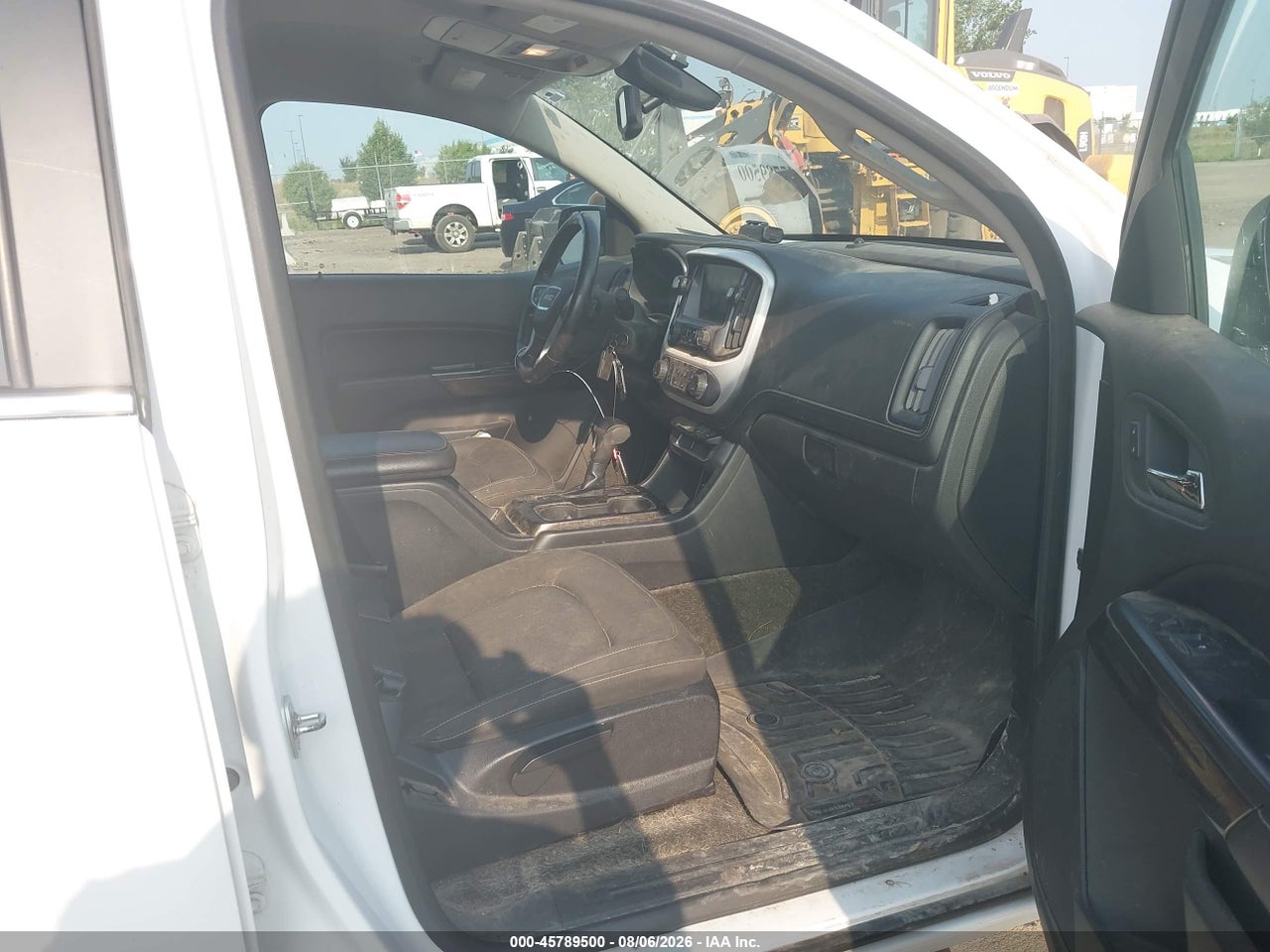 2017 GMC CANYON 4WD SLE · 5/11
