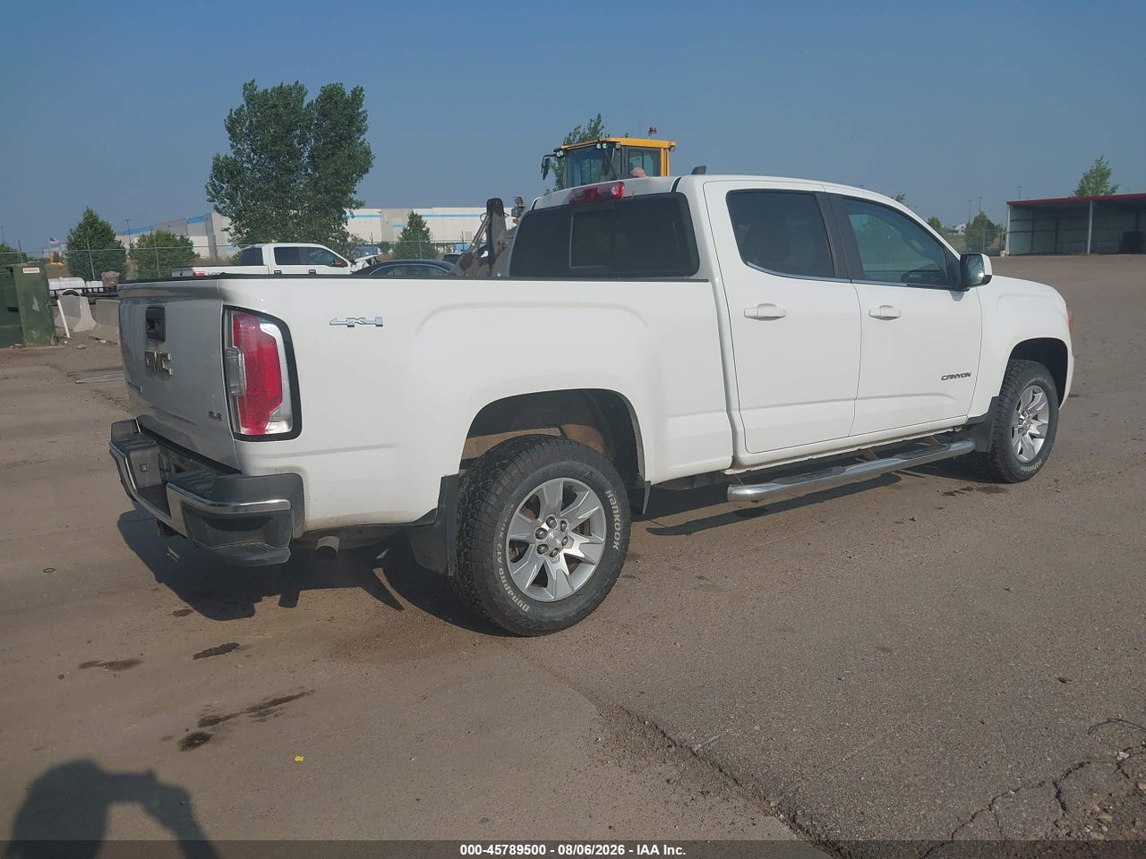 2017 GMC CANYON 4WD SLE · 4/11