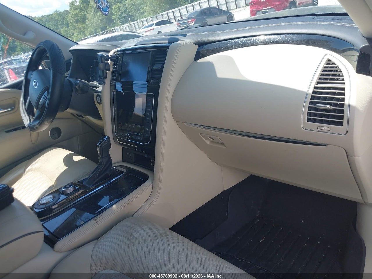 2020 INFINITI QX80 LUXE · 5/10