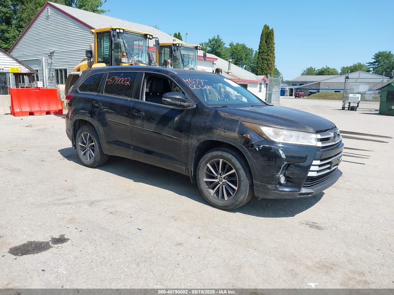 5TDJZRFH3JS****** · 2018 TOYOTA HIGHLANDER XLE