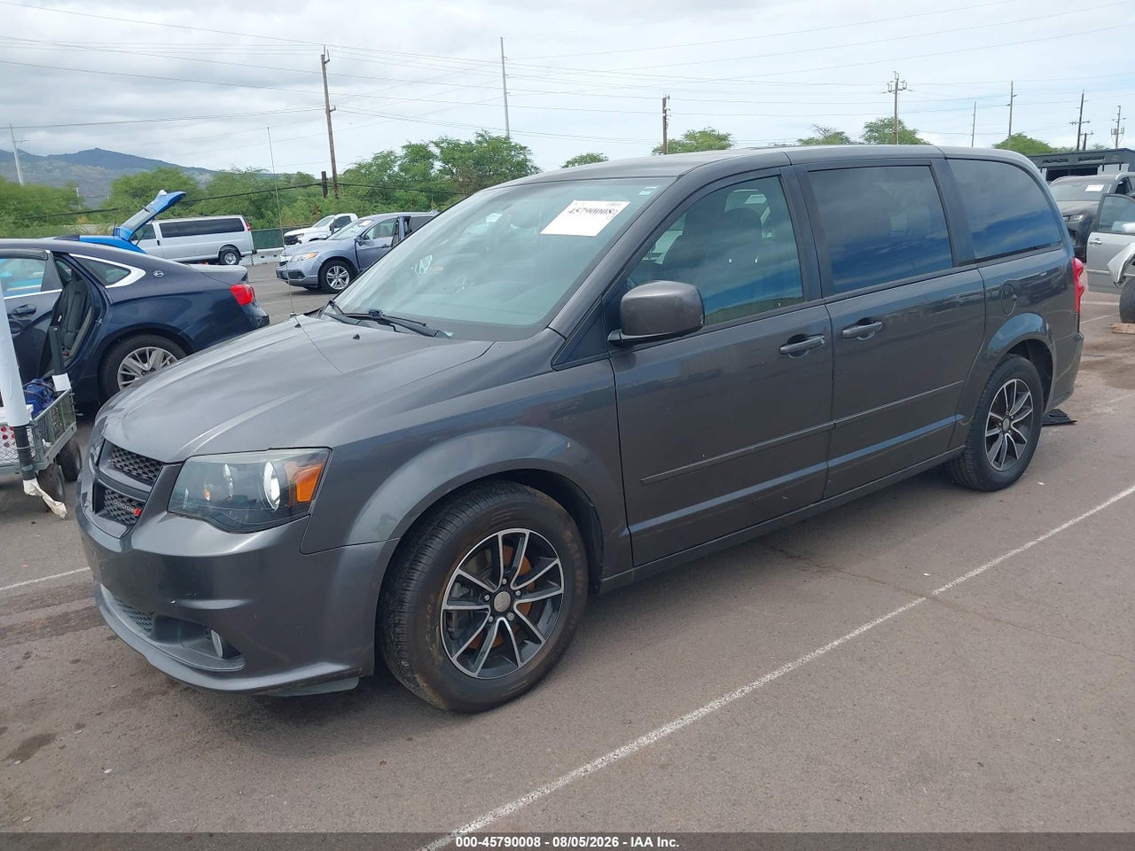 2016 DODGE GRAND CARAVAN SXT · 2/11