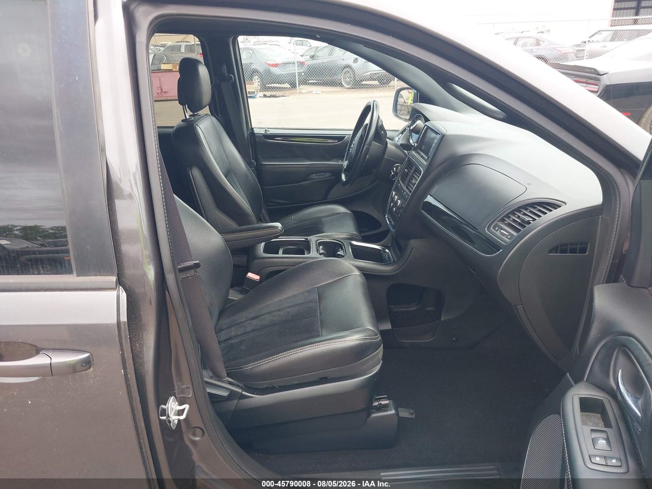 2016 DODGE GRAND CARAVAN SXT · 5/11
