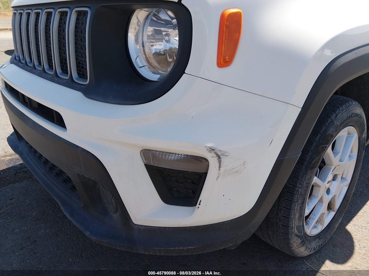2023 JEEP RENEGADE LATITUDE 4X4 · 6/10