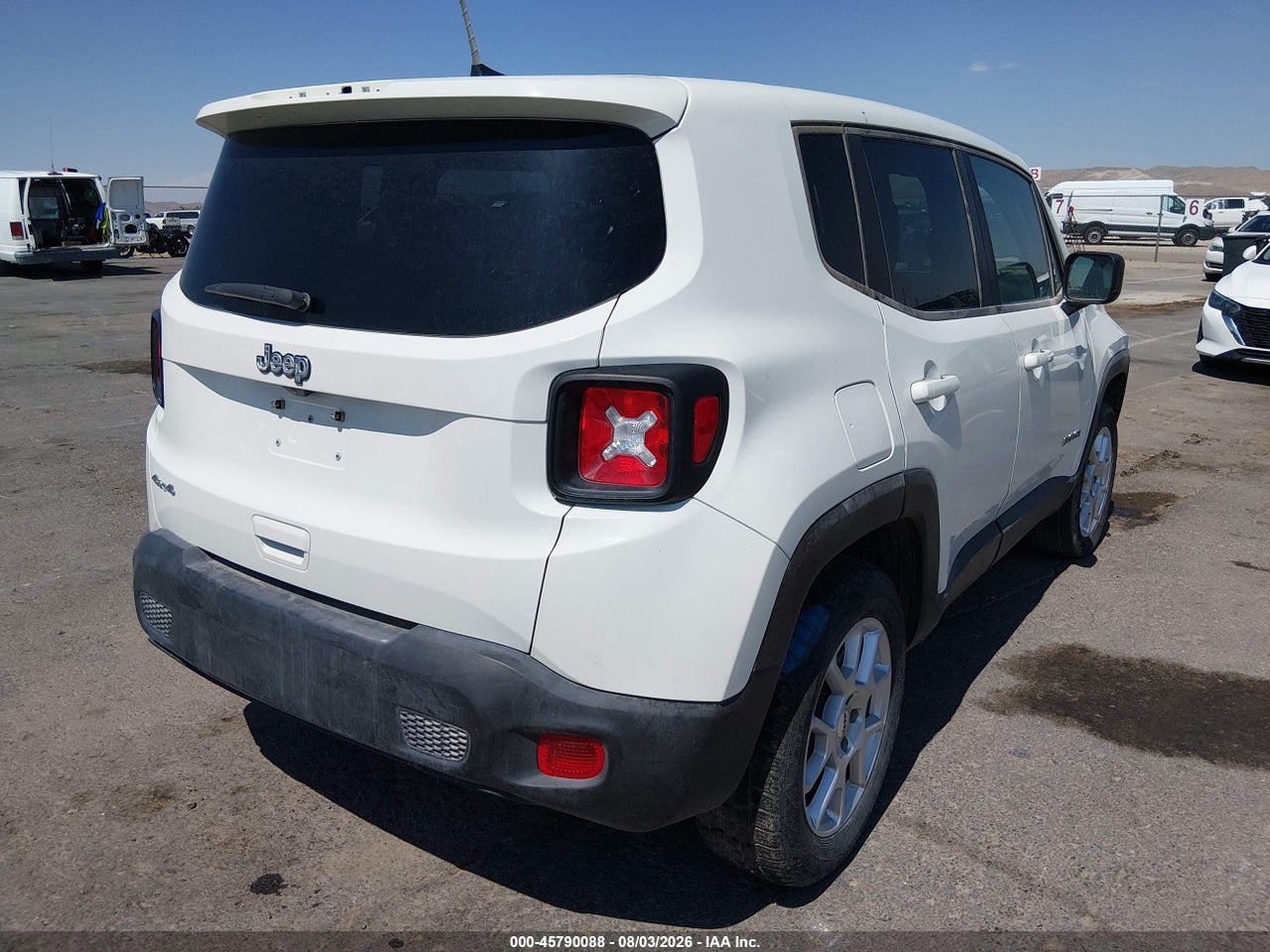 2023 JEEP RENEGADE LATITUDE 4X4 · 4/10