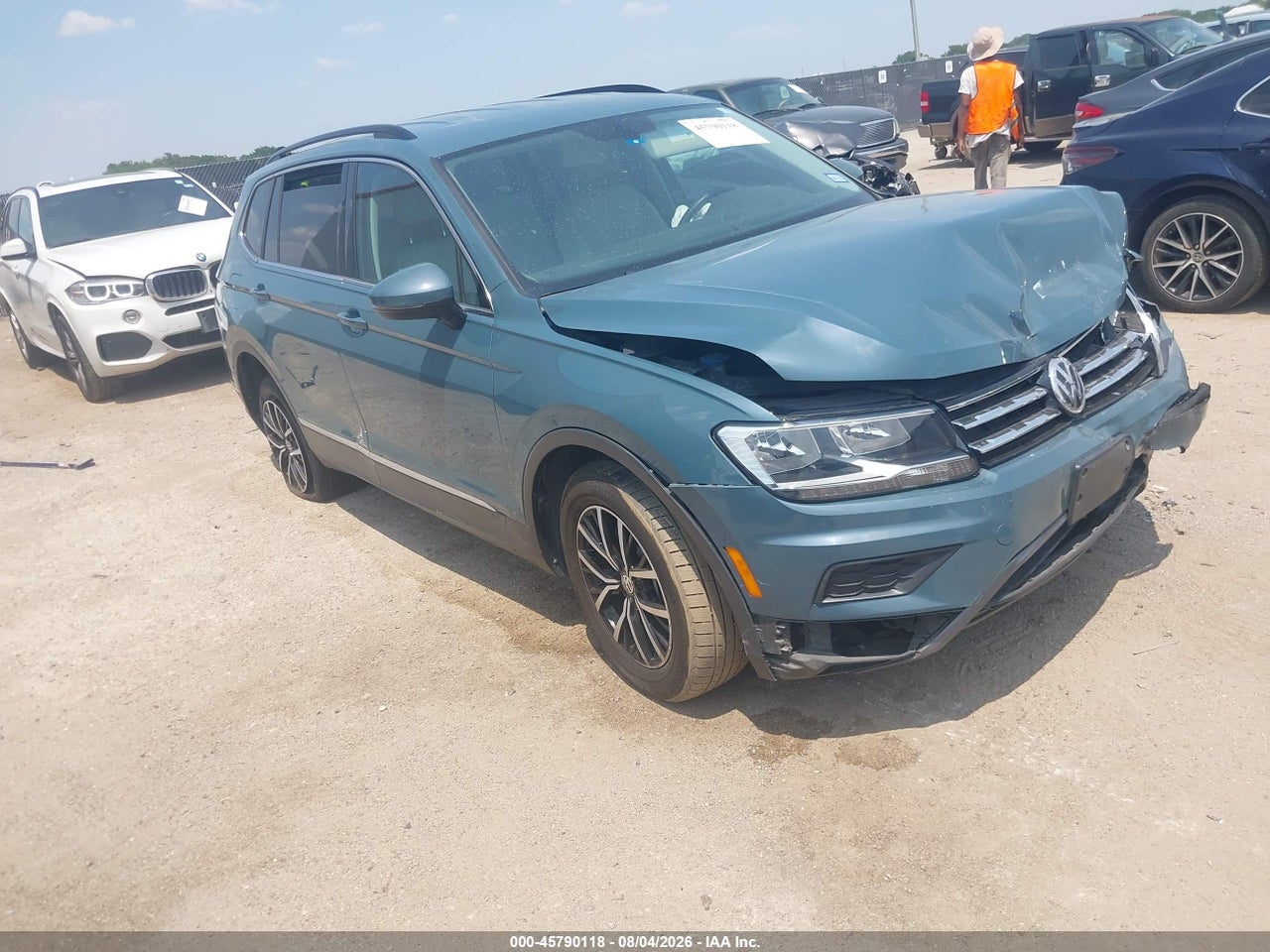 3VV3B7AX3MM****** · 2021 VOLKSWAGEN TIGUAN 2.0T SE/2.0T SE R-LINE BLACK/2.0T SEL