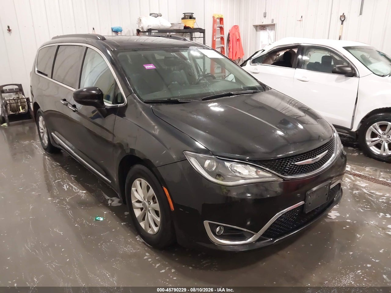 2017 CHRYSLER PACIFICA TOURING-L · 6/11