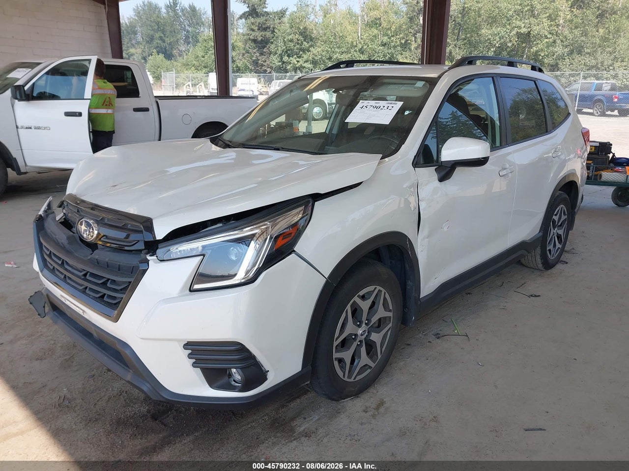 2024 SUBARU FORESTER PREMIUM · 2/11