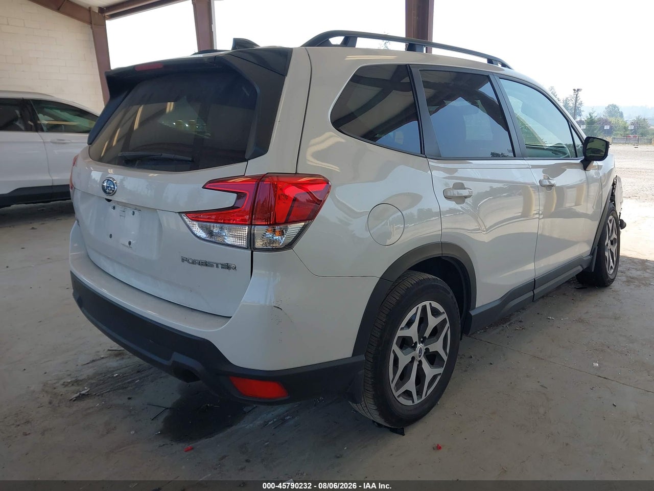 2024 SUBARU FORESTER PREMIUM · 4/11