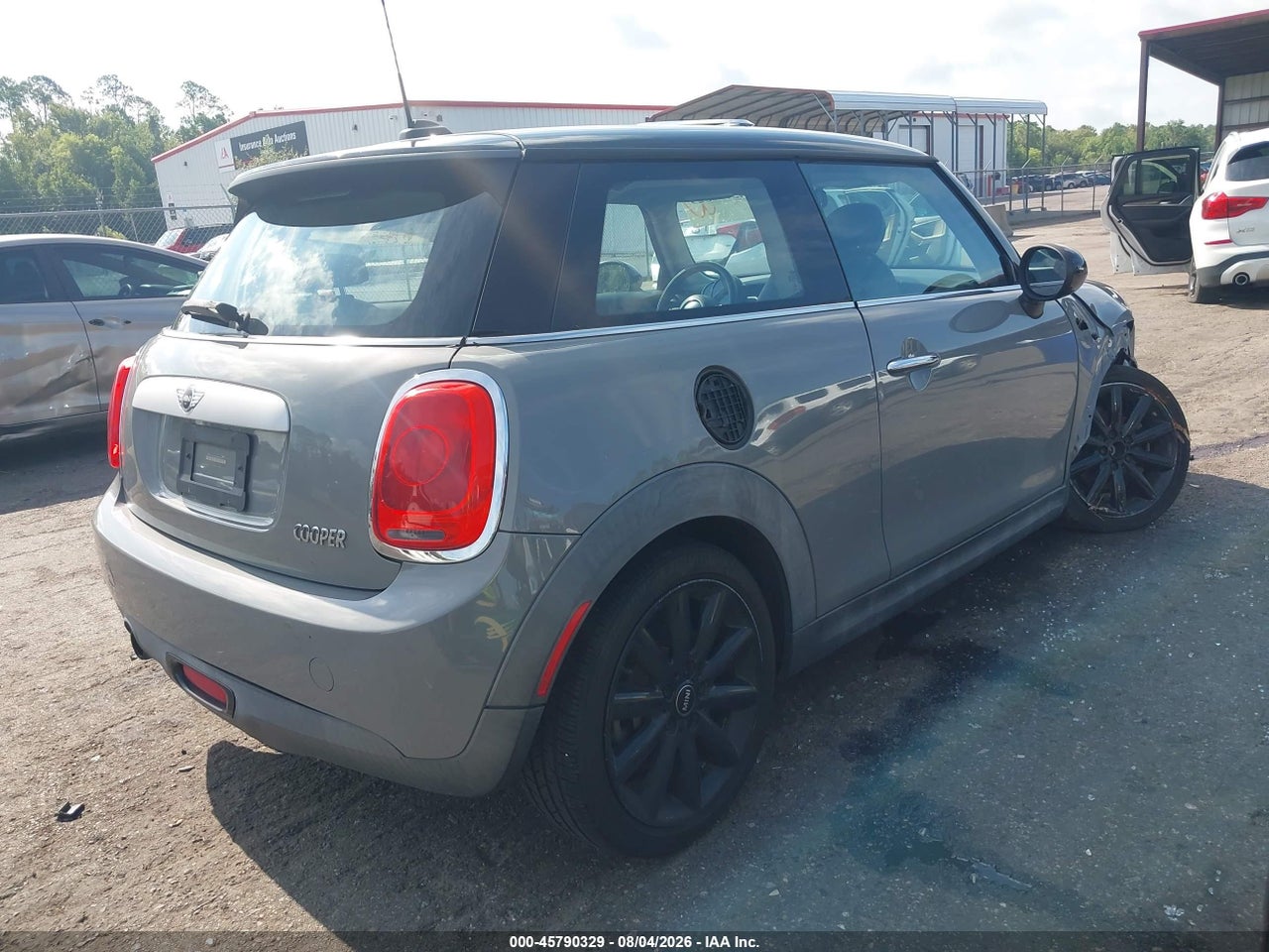 WMWXM5C50ET****** · 2014 MINI HARDTOP COOPER · 4/11