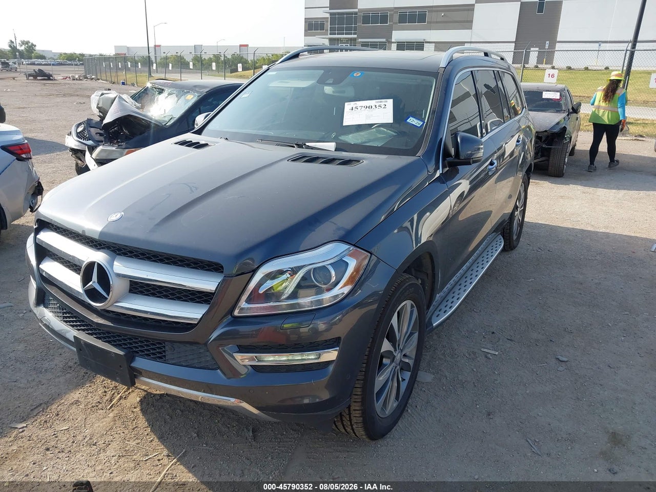 4JGDF6EE1FA****** · 2015 MERCEDES-BENZ GL 450 4MATIC · 2/11