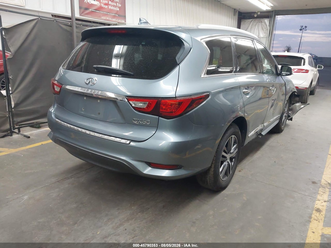 2018 INFINITI QX60 · 4/11