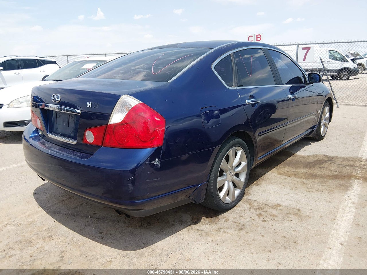 2006 INFINITI M35 · 4/11