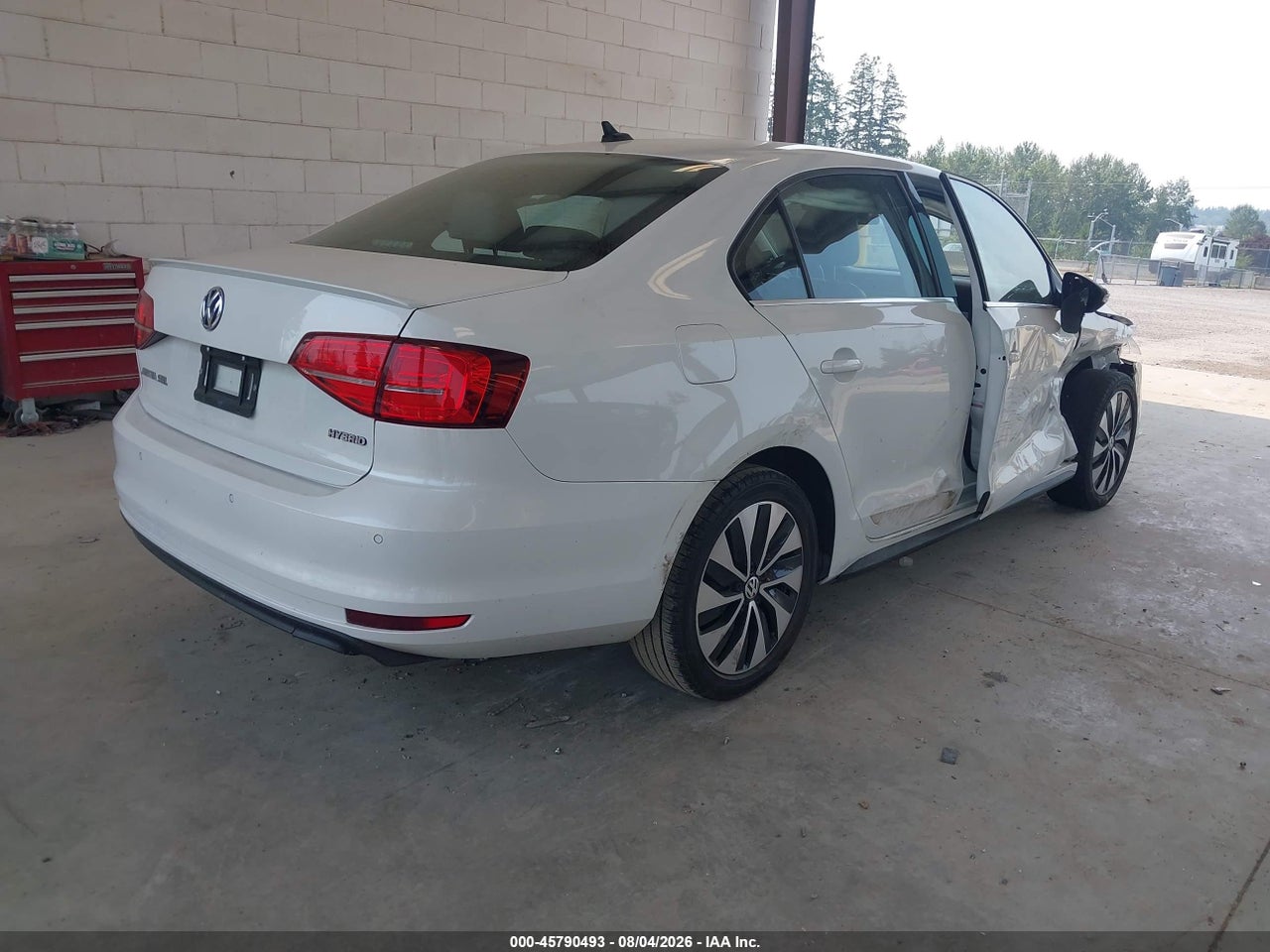 2015 VOLKSWAGEN JETTA HYBRID SEL PREMIUM · 4/11