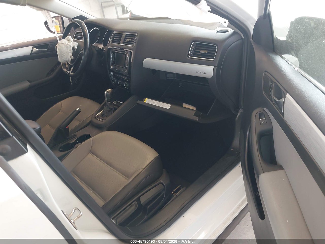 2015 VOLKSWAGEN JETTA HYBRID SEL PREMIUM · 5/11