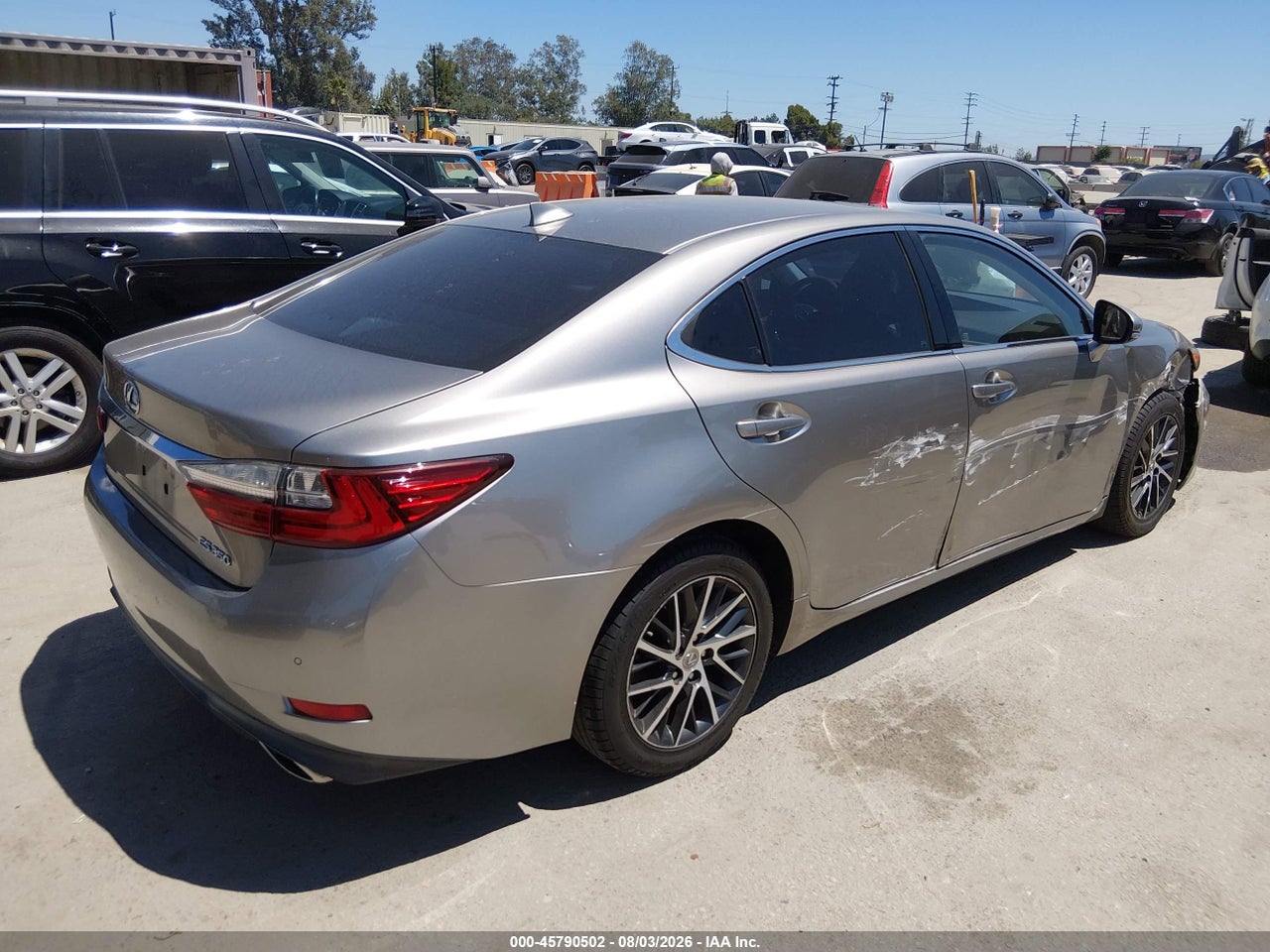2017 LEXUS ES 350 · 4/11