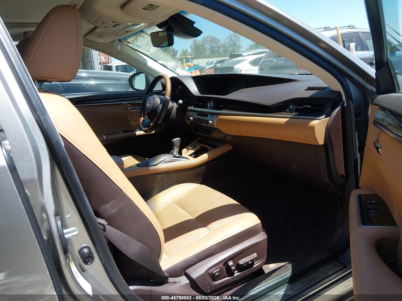 2017 LEXUS ES 350 · 5/11