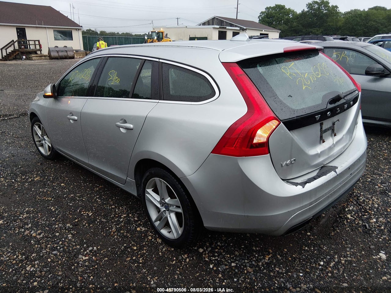 2015 VOLVO V60 T5 PREMIER · 3/11