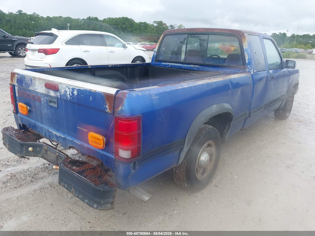 1996 DODGE DAKOTA   · 4/11