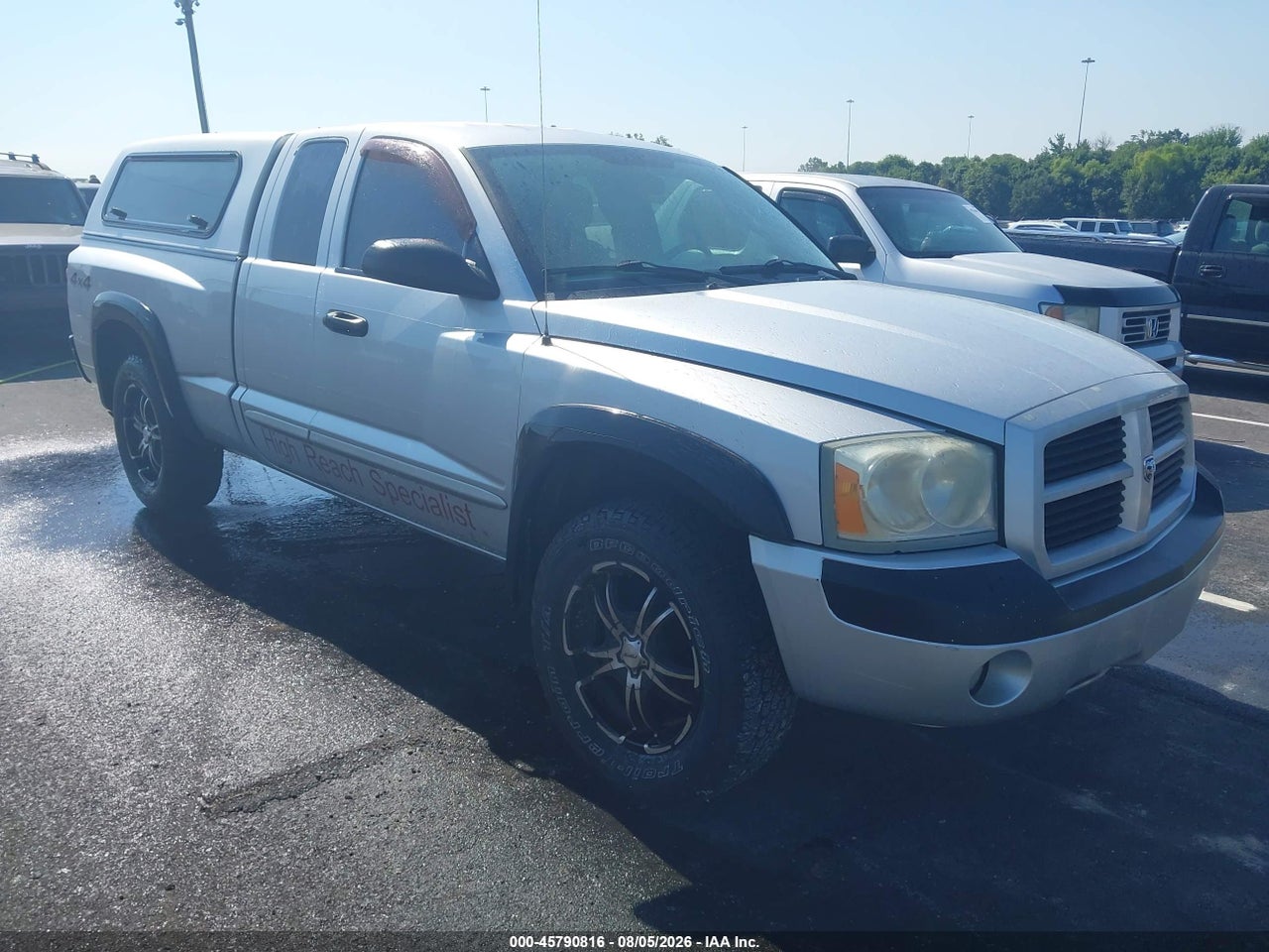 1D7HW42K77S****** · 2007 DODGE DAKOTA SLT