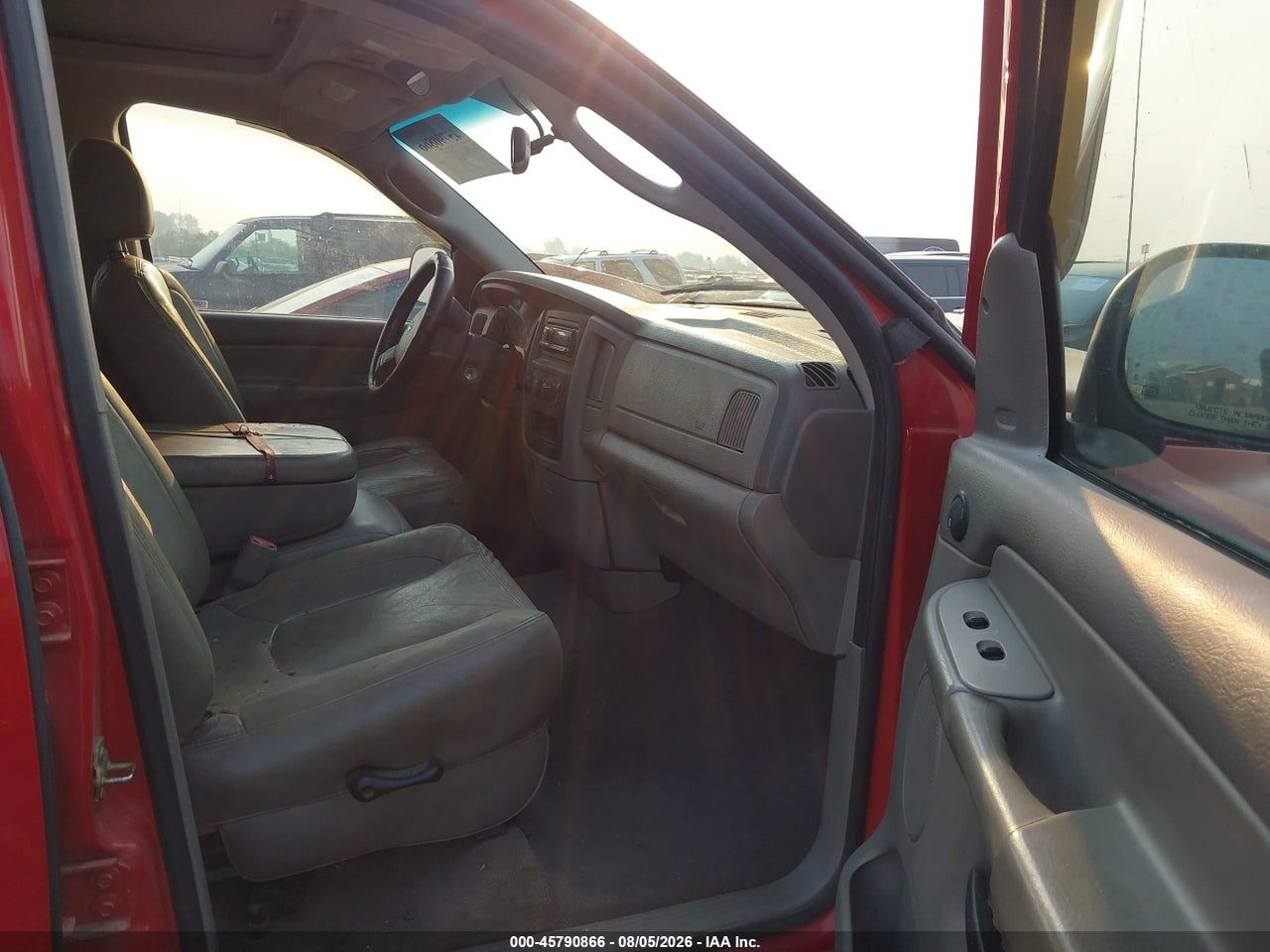 2005 DODGE RAM 1500 SLT/LARAMIE · 5/11