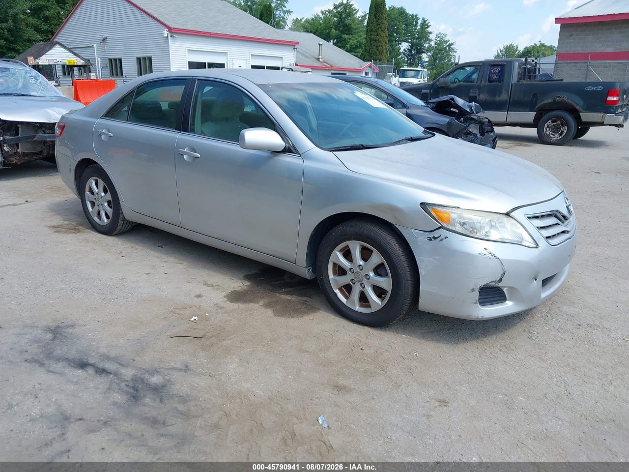 4T4BF3EK3BR****** · 2011 TOYOTA CAMRY LE