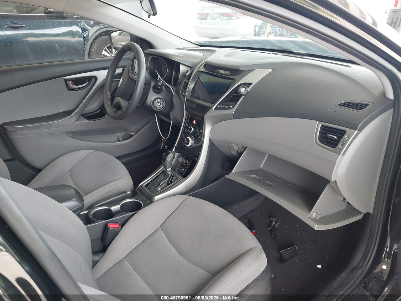 2016 HYUNDAI ELANTRA SE · 5/11