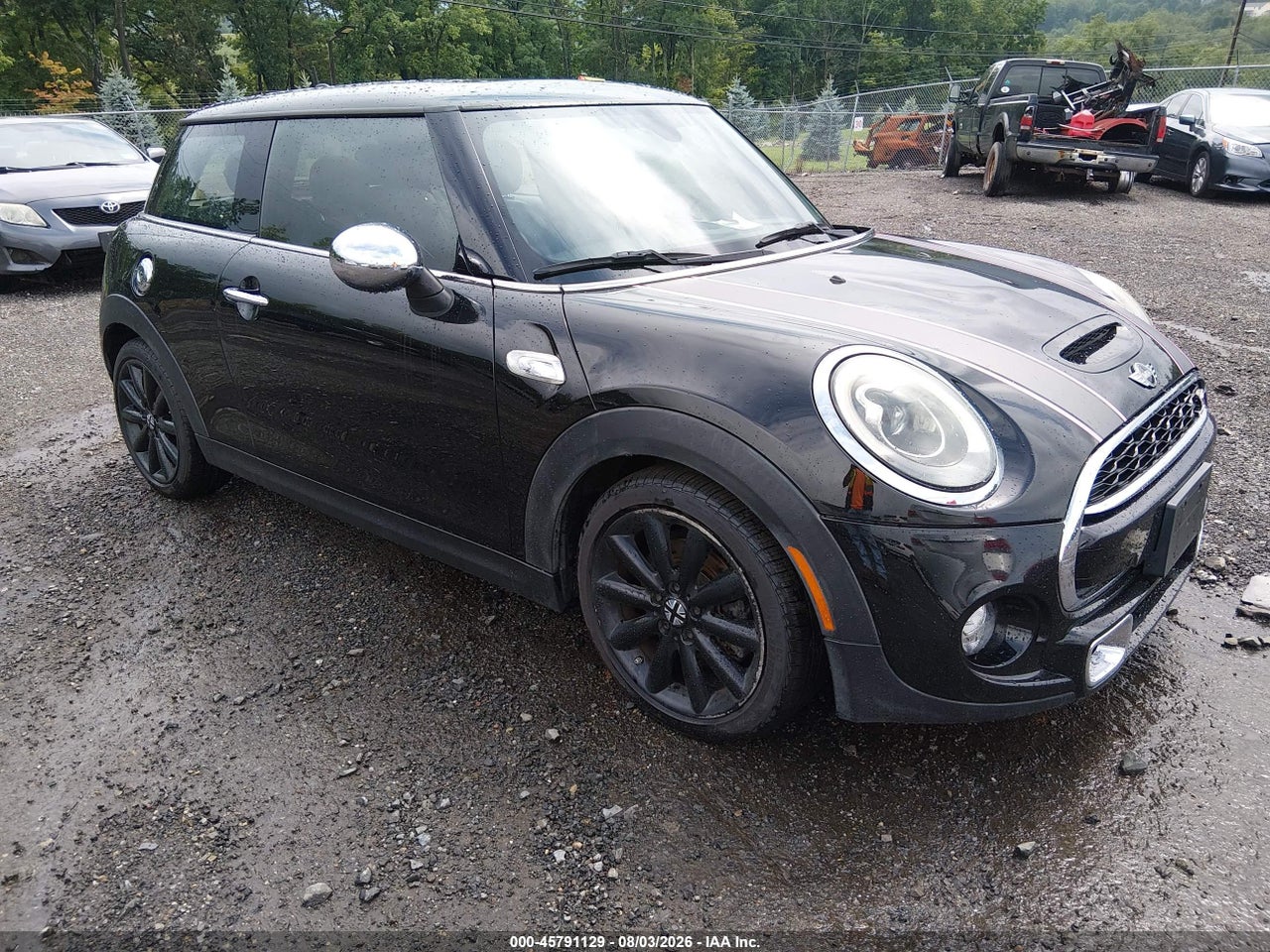 WMWXP7C56H3****** · 2017 MINI HARDTOP COOPER S