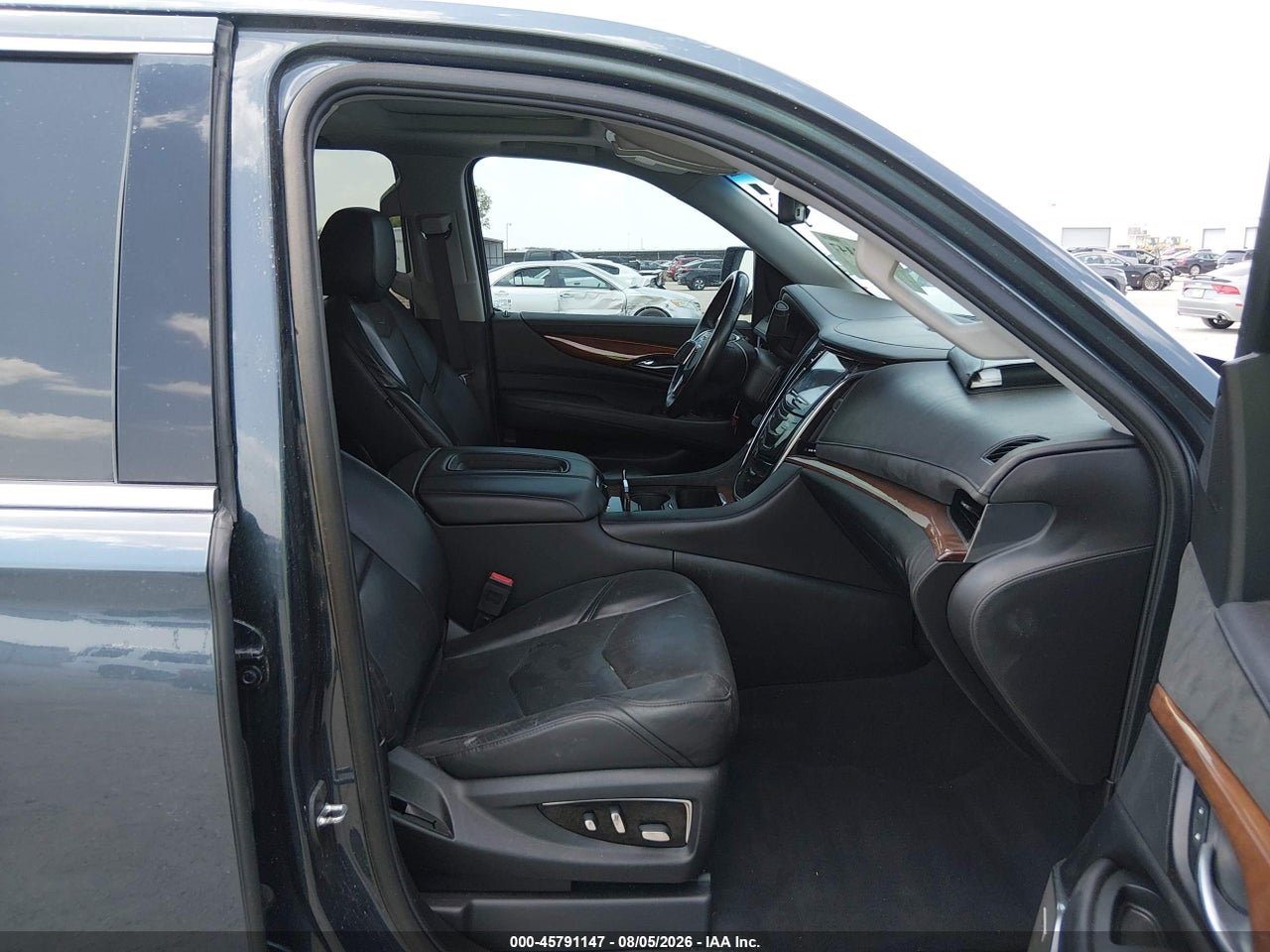 2019 CADILLAC ESCALADE PREMIUM LUXURY · 5/11