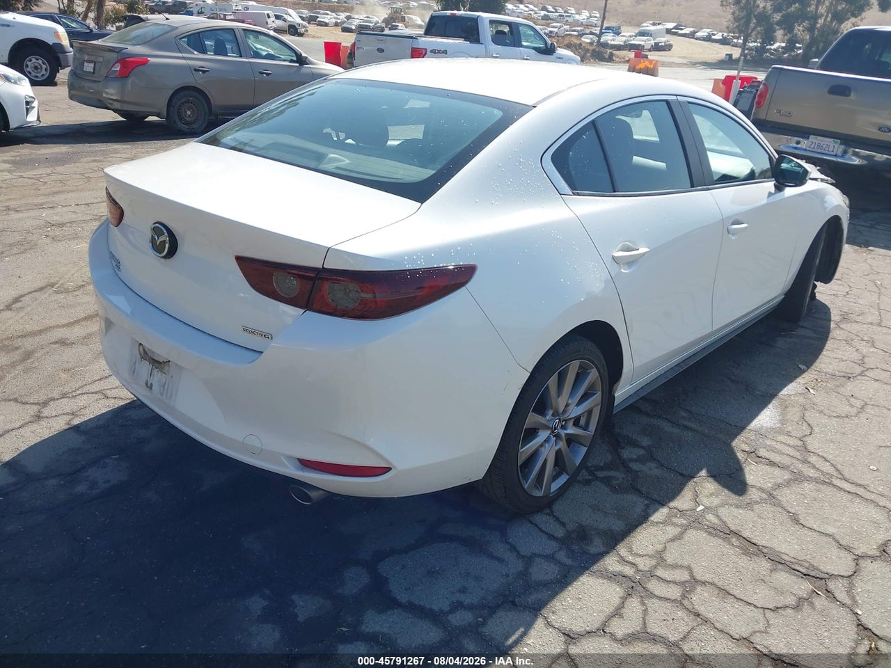 2021 MAZDA MAZDA3 PREFERRED · 4/11