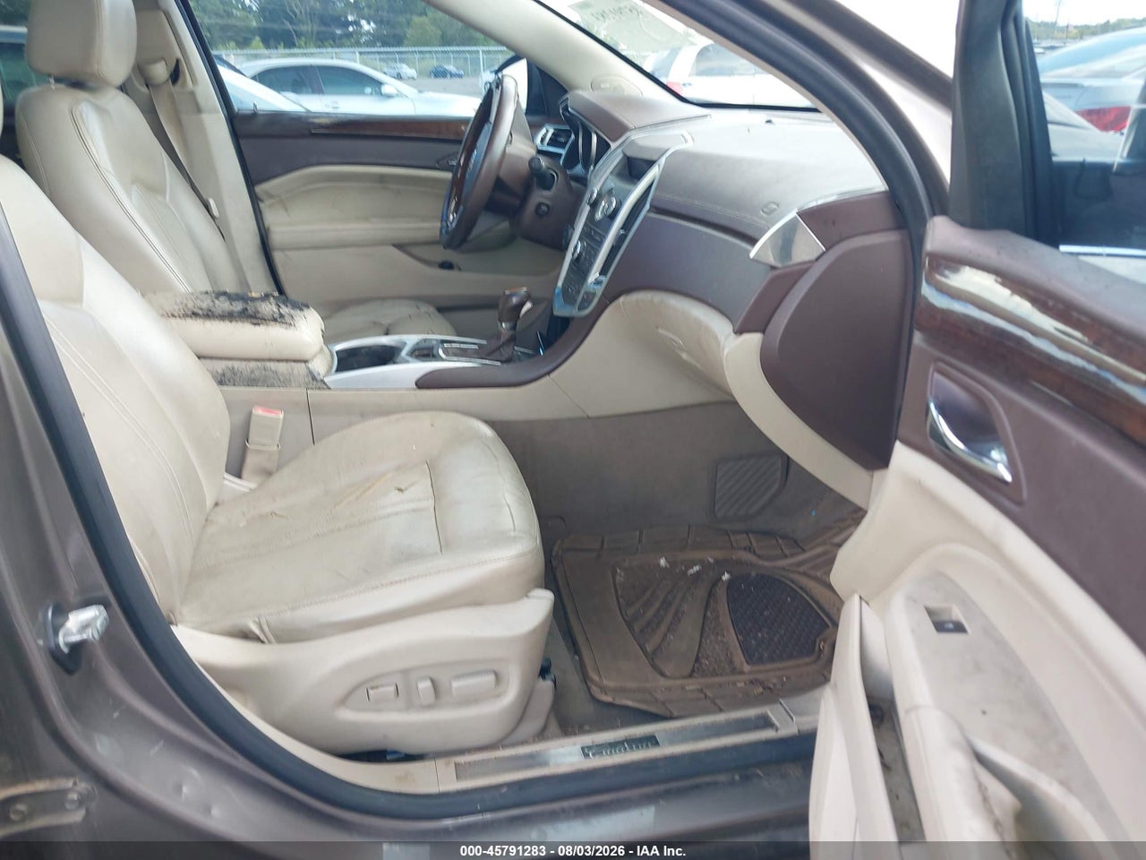 2011 CADILLAC SRX LUXURY COLLECTION · 5/11