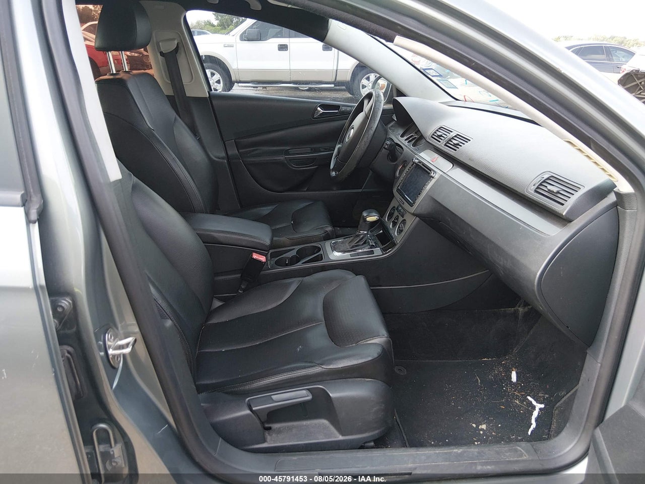 2007 VOLKSWAGEN PASSAT   · 5/11