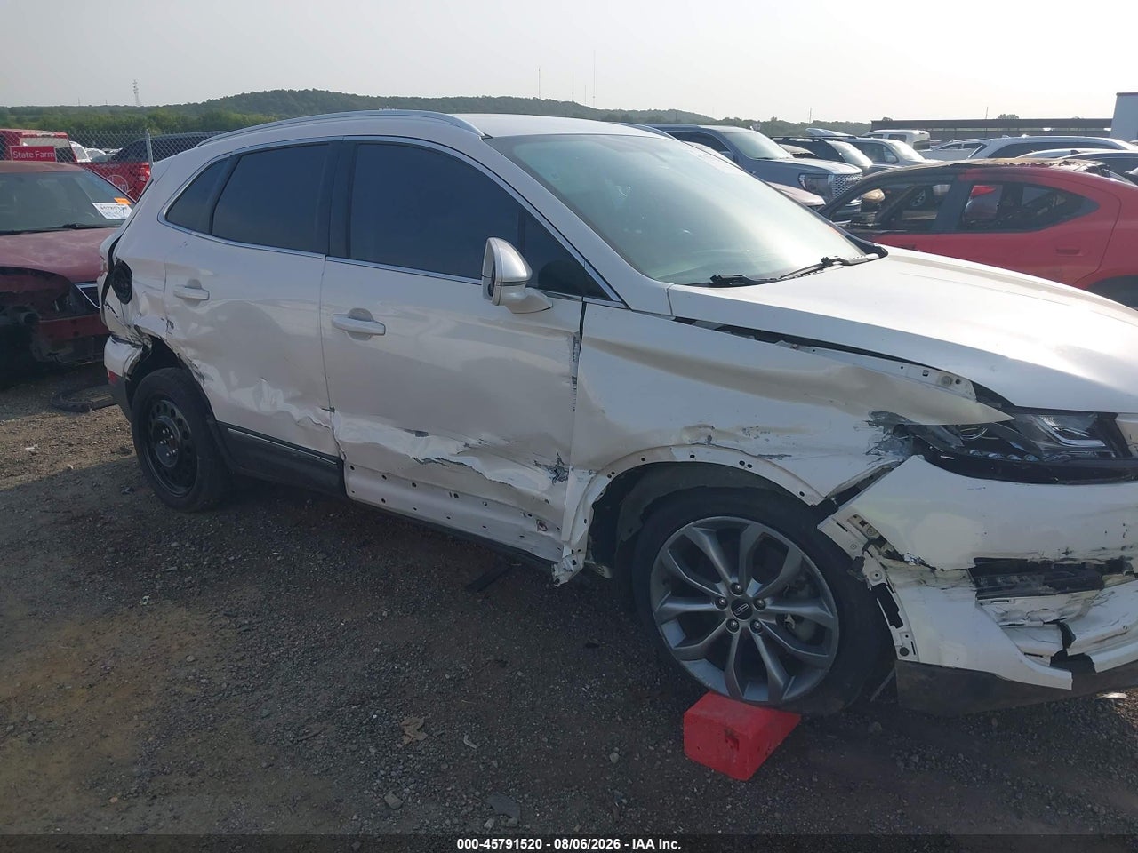2019 LINCOLN MKC SELECT · 6/11