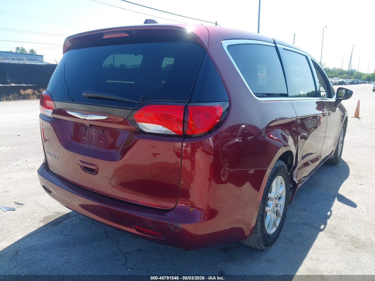 2017 CHRYSLER PACIFICA LX · 4/11