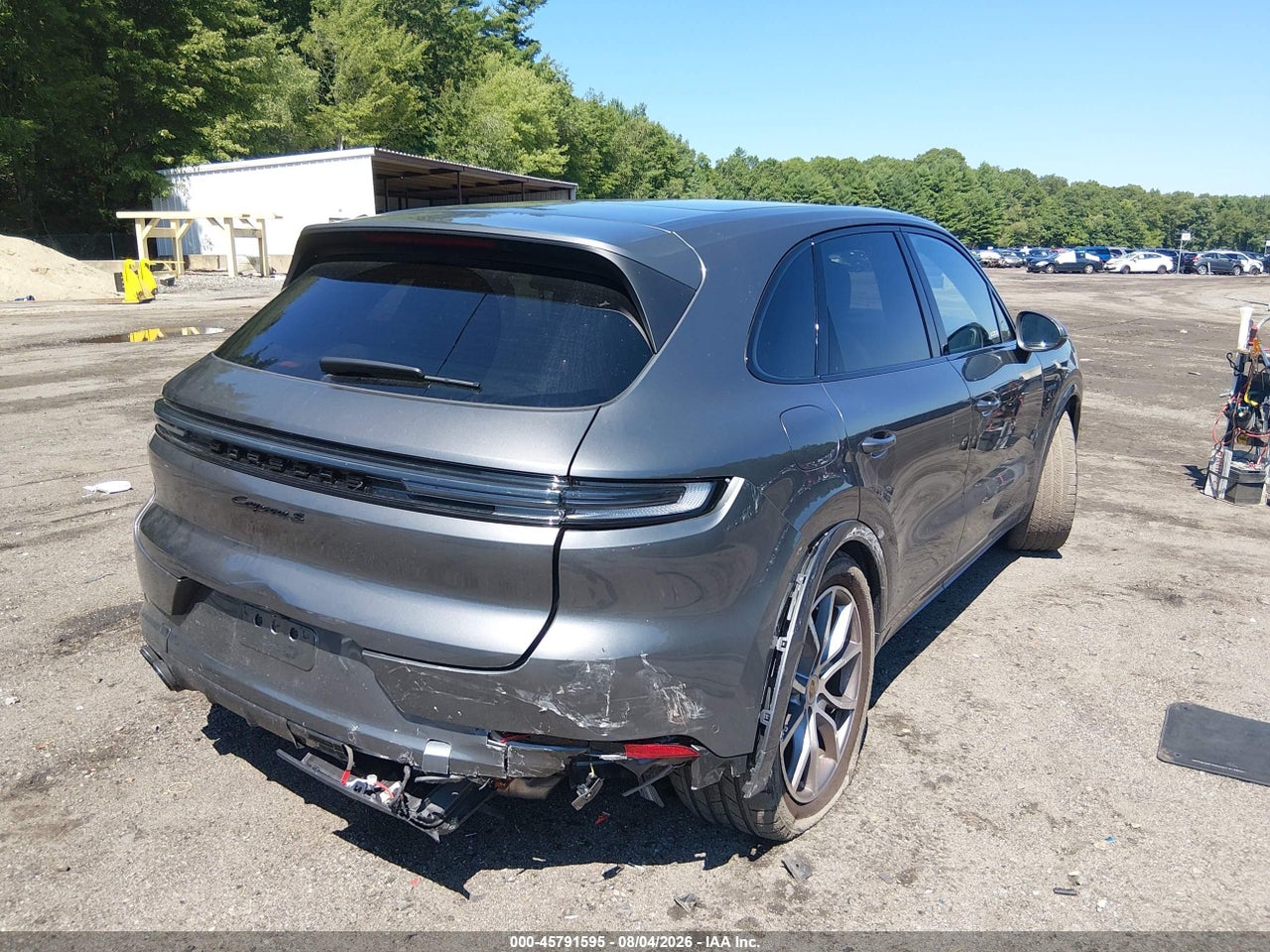 2025 PORSCHE CAYENNE E-HYBRID S · 4/11