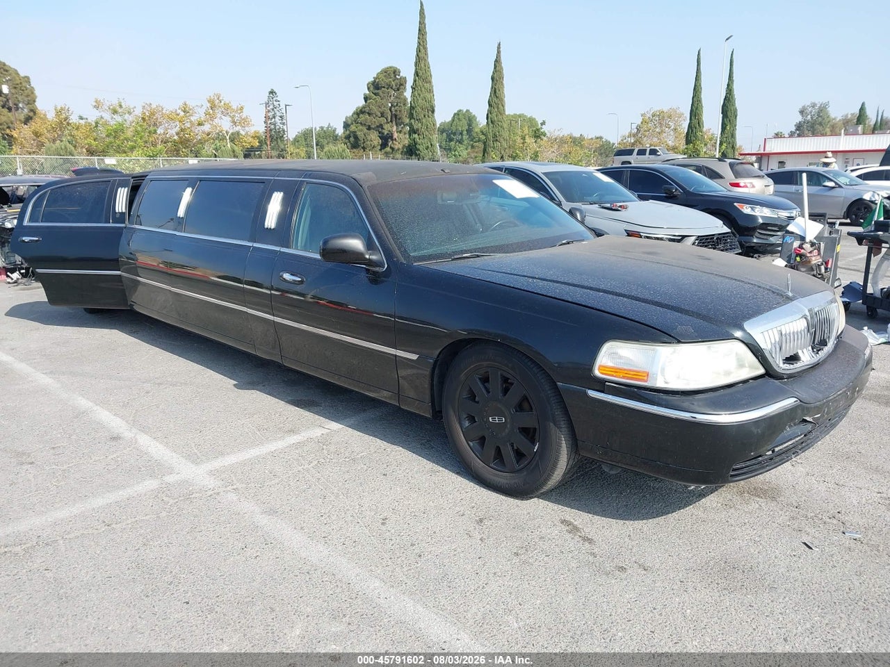 2006 LINCOLN TOWN CAR EXECUTIVE