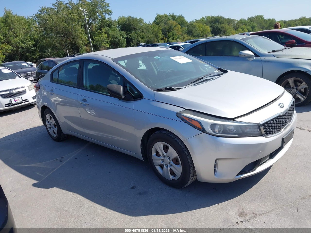 3KPFK4A73HE****** · 2017 KIA FORTE LX